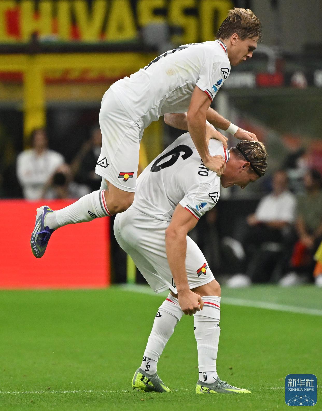 lol s15-包含转会期突围战来临，AC米兰围绕CBA常规赛复出首秀，气氛紧张，团队化学反应显著的词条